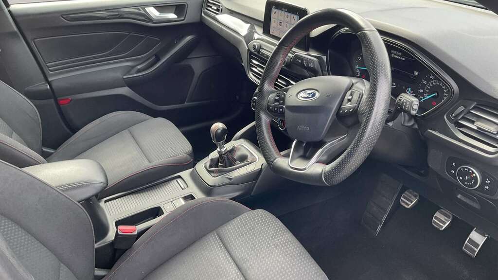 Ford Focus 1.0 Ecoboost 125 St-line 2019 BA68SZK Black #6