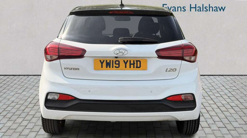 Hyundai I20 1.2 Mpi Play 2019 YW19YHD White #3