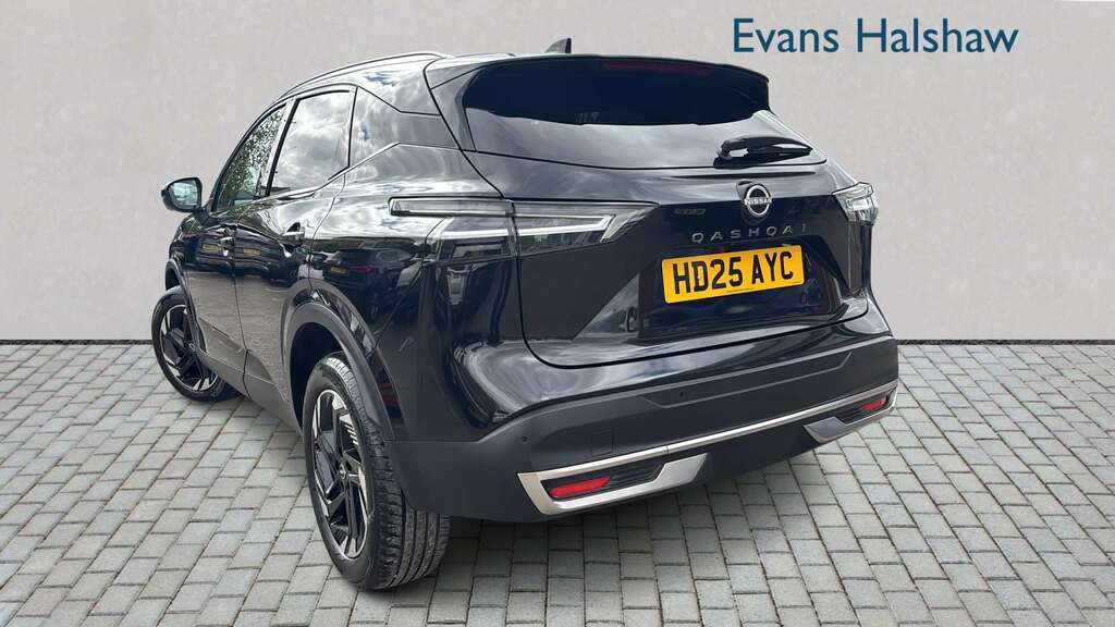 Nissan Qashqai 1.3 Dig-t Mh N-connecta 2025 HD25AYC Black #2
