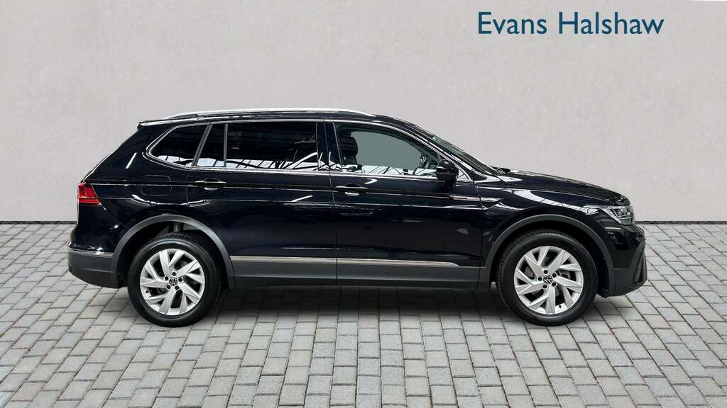 Volkswagen Tiguan Allspace 1.5 Tsi Life Dsg 2022 Black #2