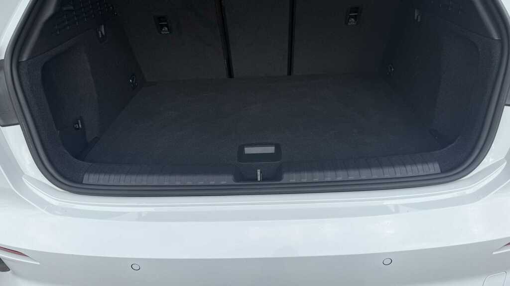Audi A3 35 Tfsi S Line S Tronic 2024 EK24YRR White #6
