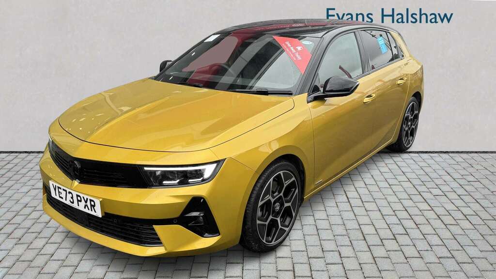 Vauxhall Astra 1.6 Plug-in Hybrid Ultimate 2023 Yellow #4