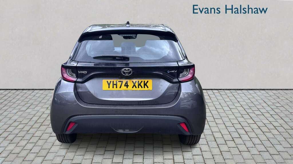 Toyota Yaris 1.5 Hybrid Icon Cvt 2024 YH74XKK Grey #4