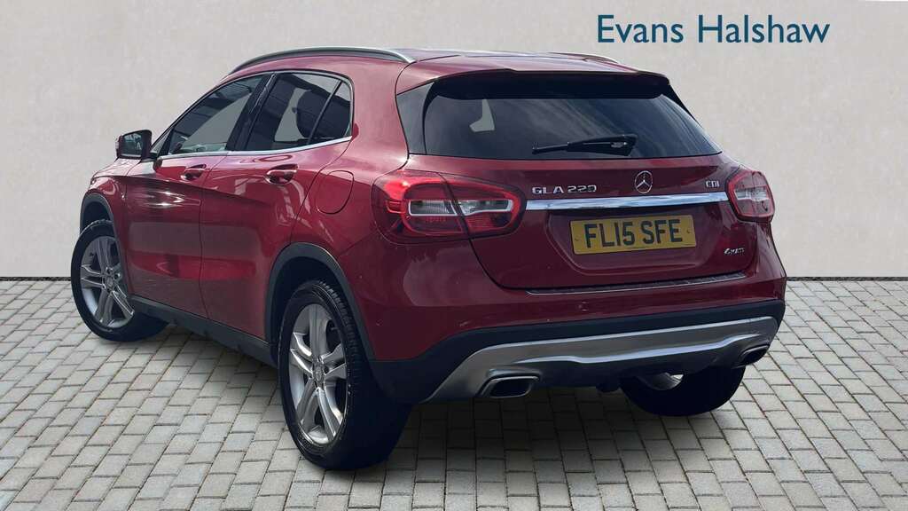 Mercedes-Benz GLA Class 220 Cdi 4Matic Sport Executive 2015 FL15SFE Red #2