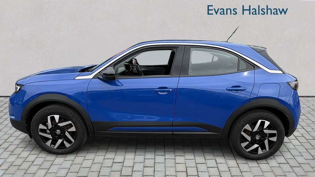 Vauxhall Mokka-e 100Kw Design 50Kwh 2025 YE25FBX Blue #4
