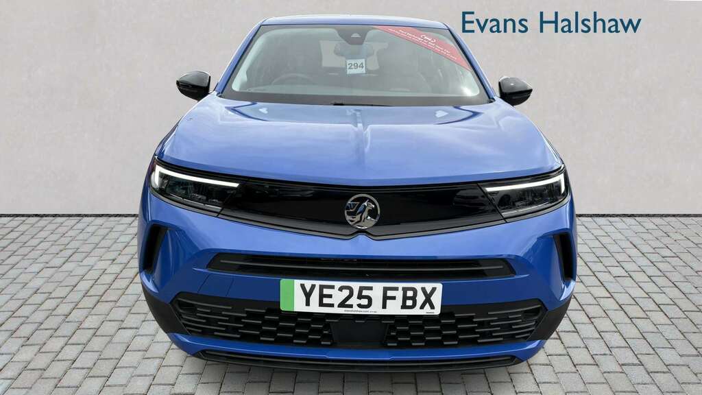 Vauxhall Mokka-e 100Kw Design 50Kwh 2025 YE25FBX Blue #2