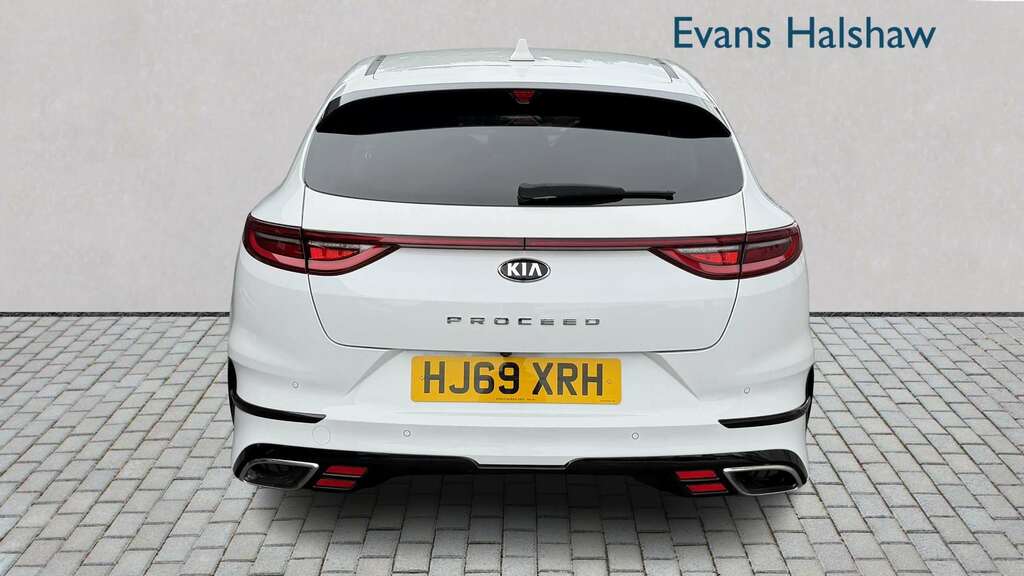 Kia Proceed 1.6T Gdi Isg Gt Dct 2019 White #2