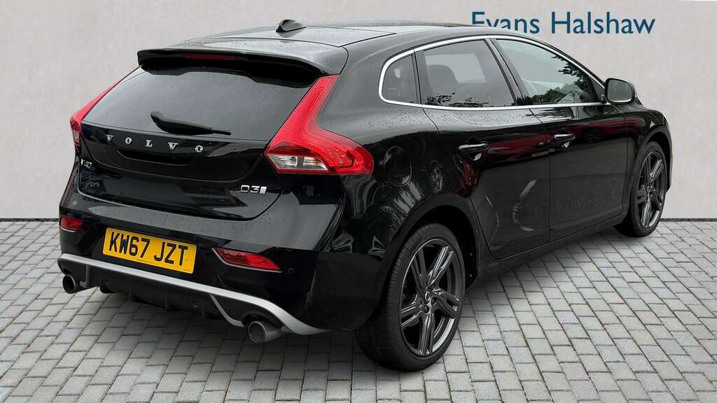 Volvo V40 D3 4 Cyl 150 R Design Pro Geartronic 2017 KW67JZT Black #3