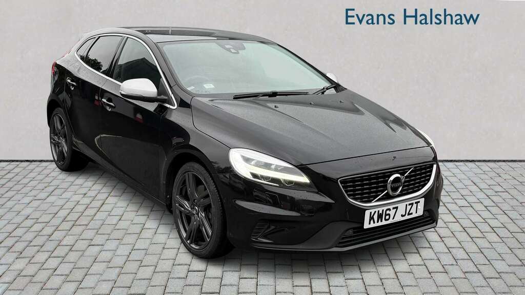 Volvo V40 D3 4 Cyl 150 R Design Pro Geartronic 2017 Black