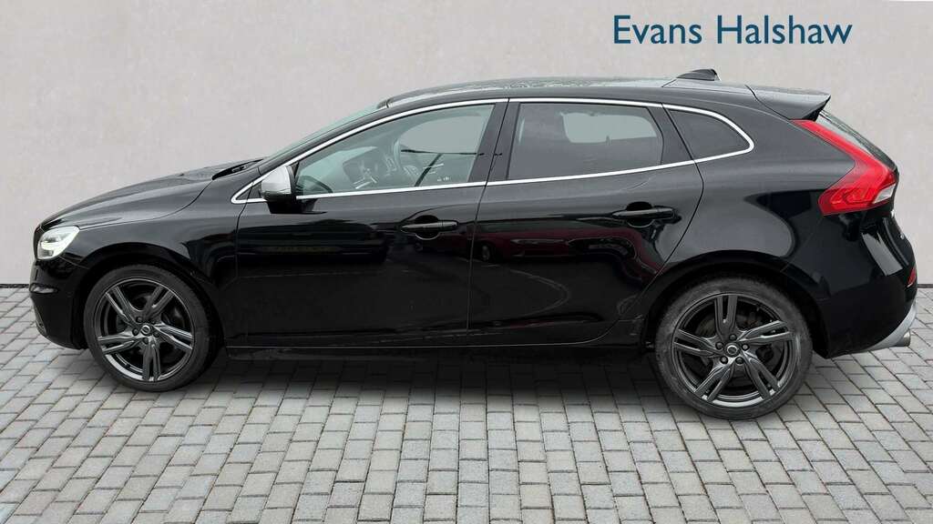 Volvo V40 D3 4 Cyl 150 R Design Pro Geartronic 2017 KW67JZT Black #6