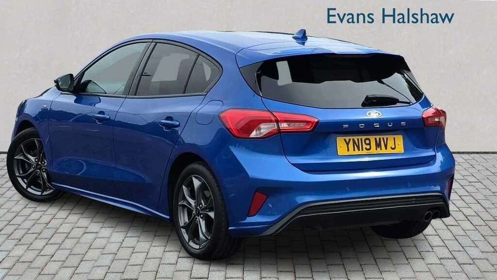 Ford Focus 1.0 Ecoboost 125 St-line 2019 YN19MVJ Blue #2