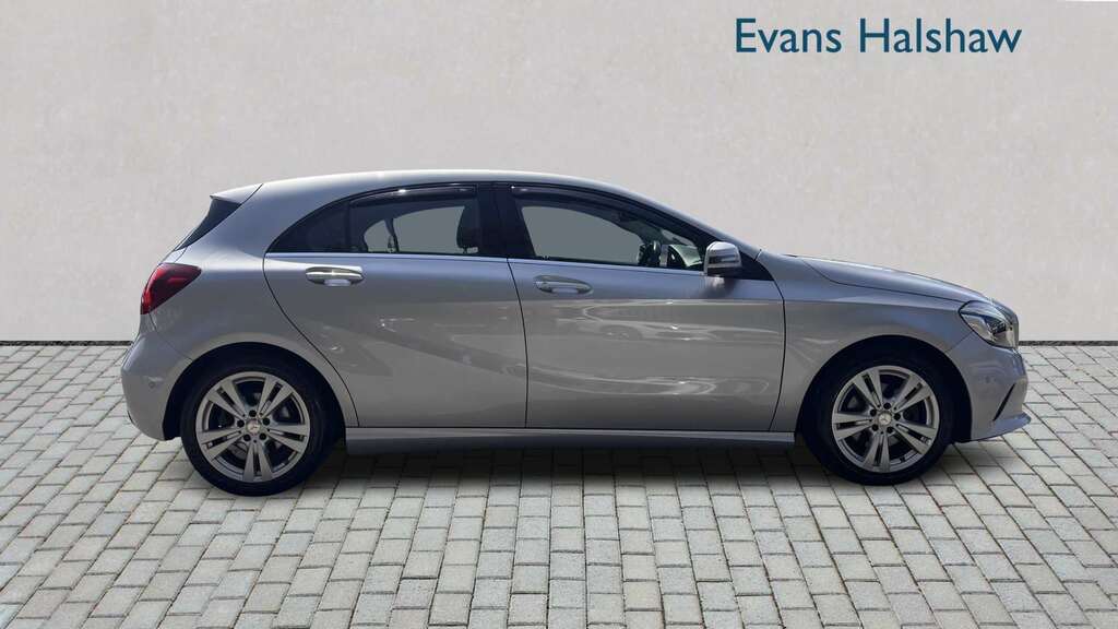 Mercedes-Benz A Class A180 Sport Premium 2017 BF17ZFY Silver #2