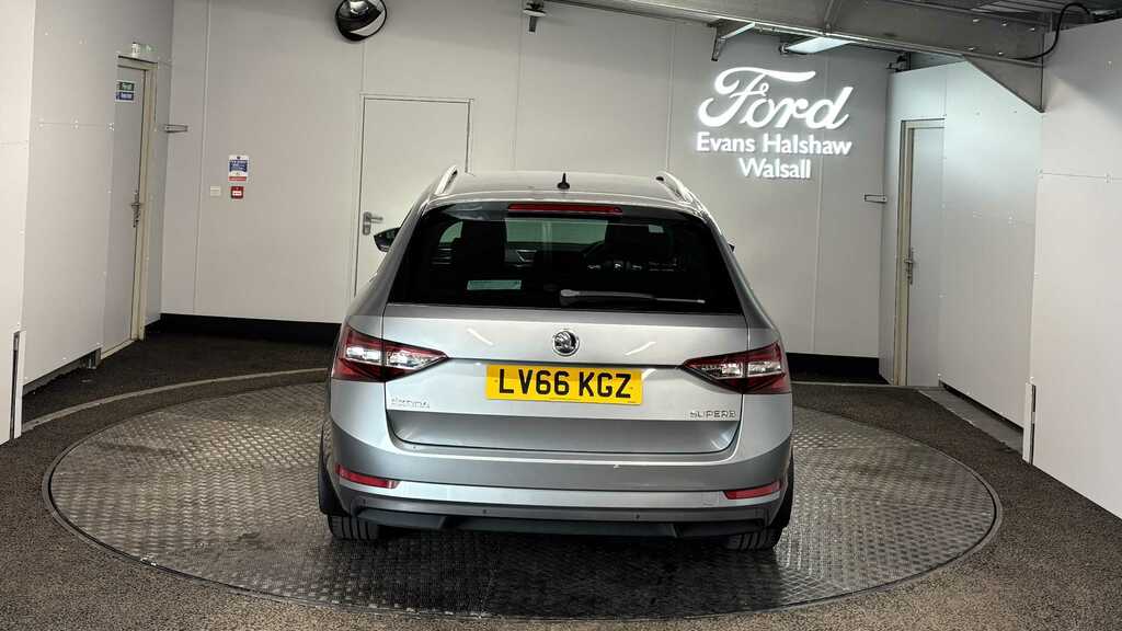 Skoda Superb 2.0 Tsi Se L Executive Dsg 2016 LV66KGZ Grey #6