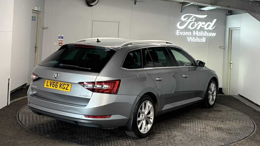 Skoda Superb 2.0 Tsi Se L Executive Dsg 2016 LV66KGZ Grey #5