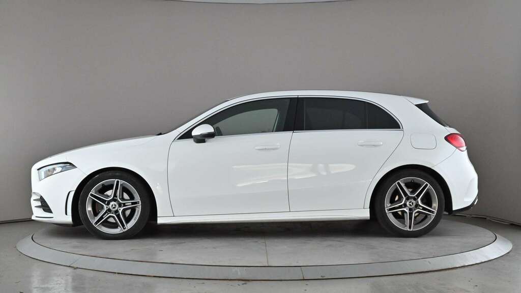 Mercedes-Benz A Class A180d Amg Line 2020 KM20KBJ White #4