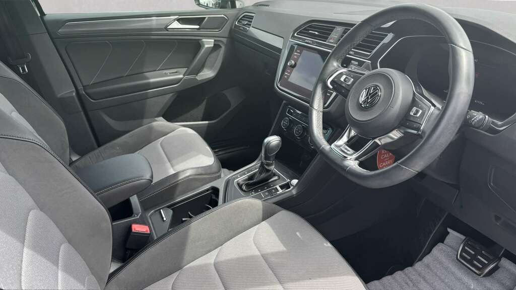 Volkswagen Tiguan 2.0 Tdi 150 R-line Dsg 2017 LV67TZA Black #3
