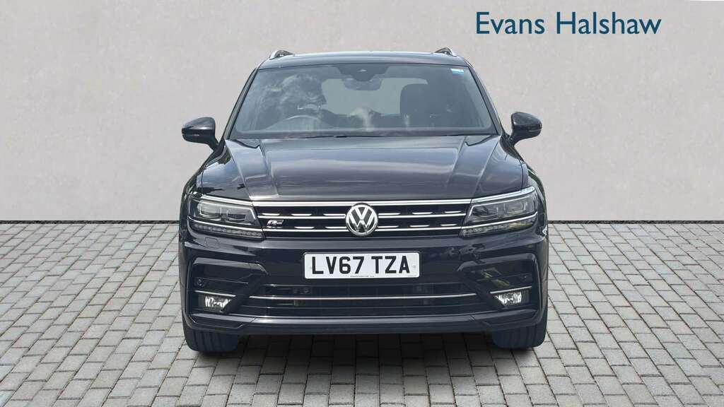 Volkswagen Tiguan 2.0 Tdi 150 R-line Dsg 2017 LV67TZA Black #4
