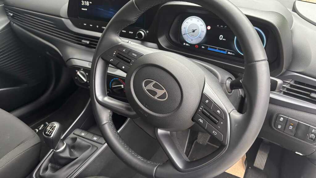 Hyundai I20 1.0T Gdi Advance Nav 2025 KR75OKG White #6