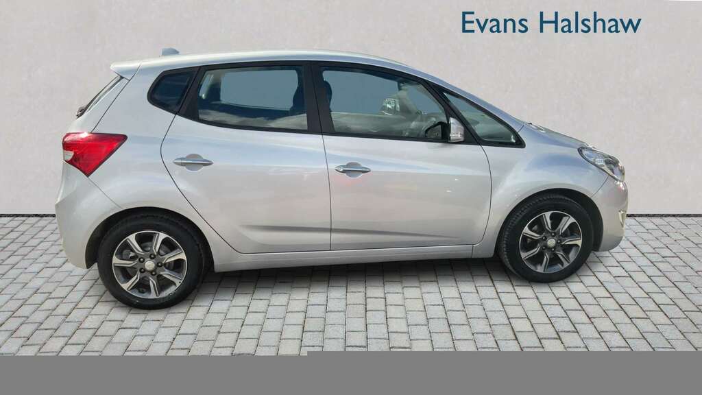 Hyundai Ix20 1.4 Blue Drive Se 2016 Blue #3