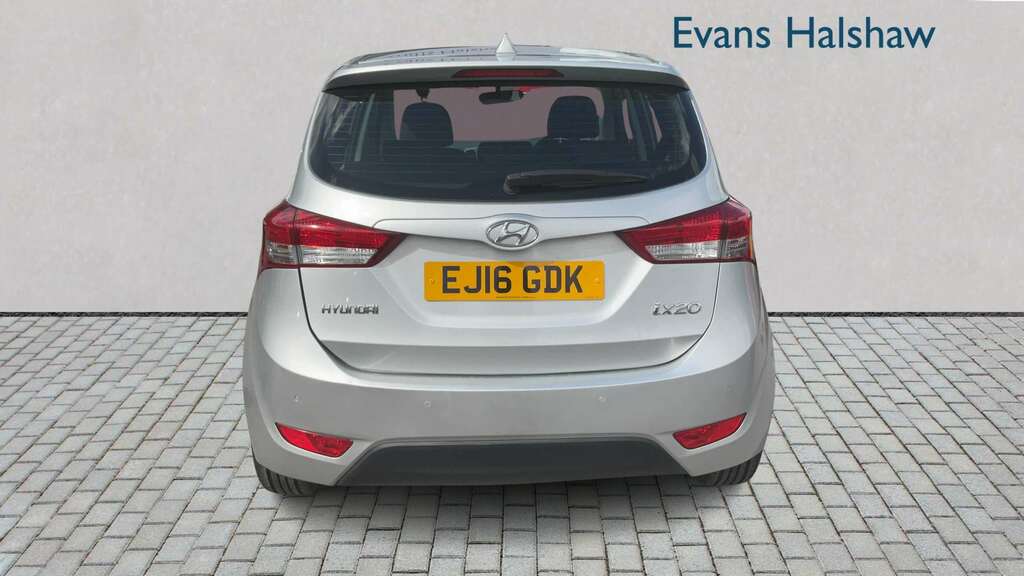 Hyundai Ix20 1.4 Blue Drive Se 2016 Blue #5