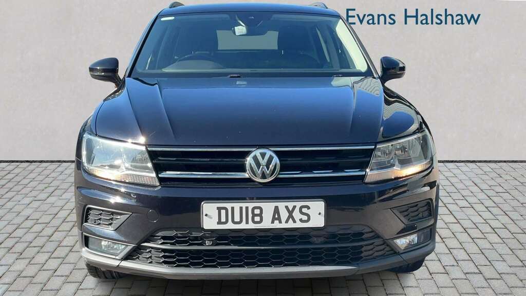 Volkswagen Tiguan 2.0 Tdi 150 Se Nav Dsg 2018 DU18AXS Black #4