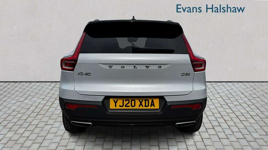 Volvo XC40 2.0 D3 R Design Pro Geartronic 2020 Silver #3