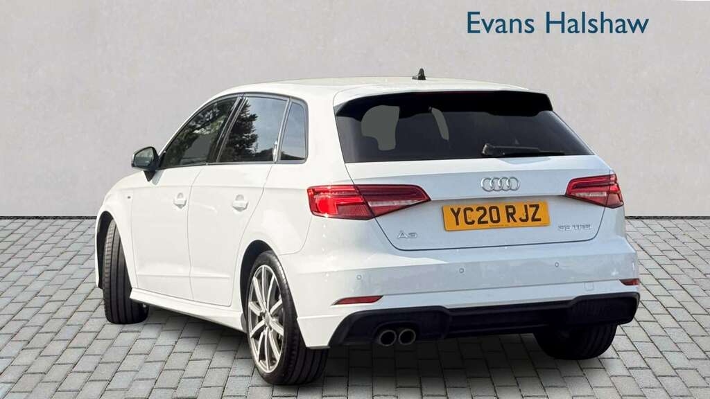 Audi A3 35 Tfsi Black Edition S Tronic 2020 YC20RJZ White #2
