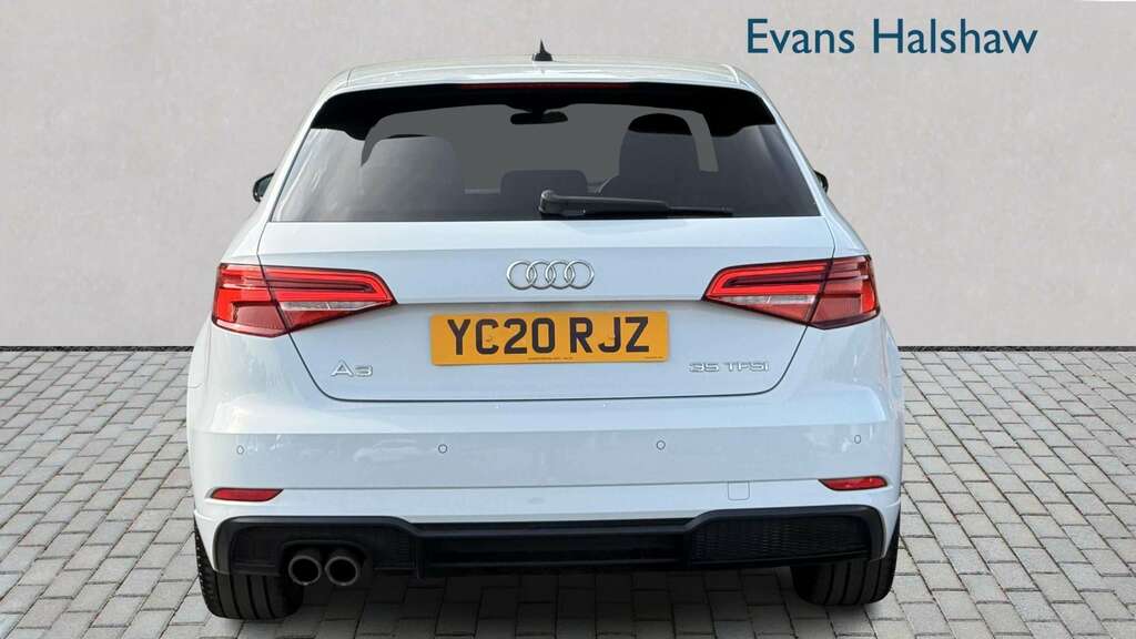 Audi A3 35 Tfsi Black Edition S Tronic 2020 YC20RJZ White #4
