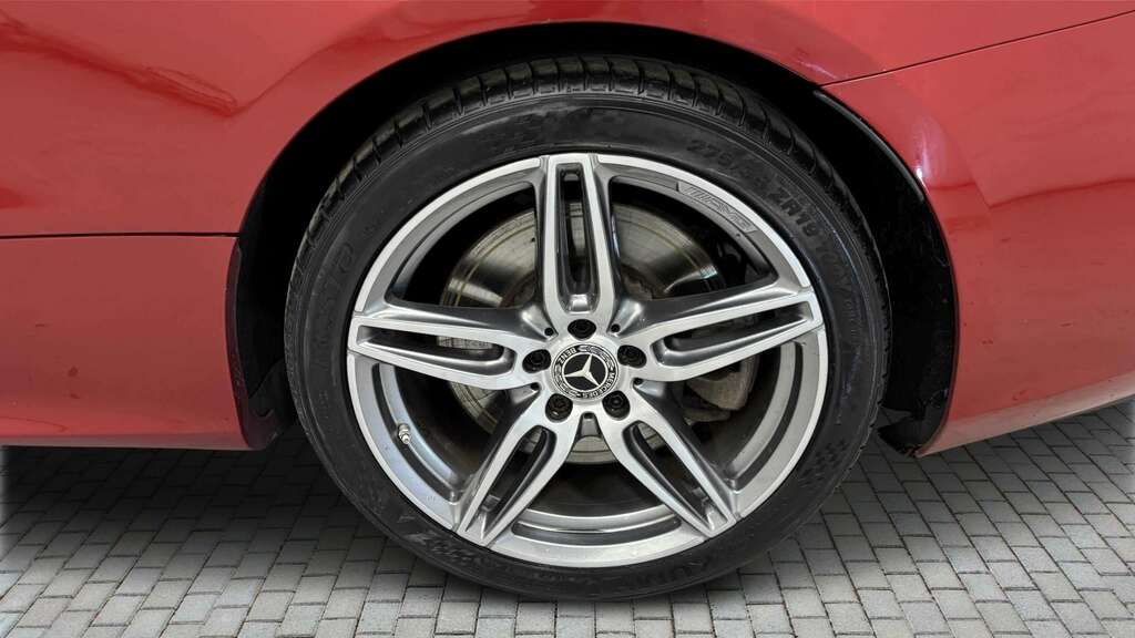 Mercedes-Benz E Class E200 Amg Line 7G-tronic 2017 DE67VYS Red #5