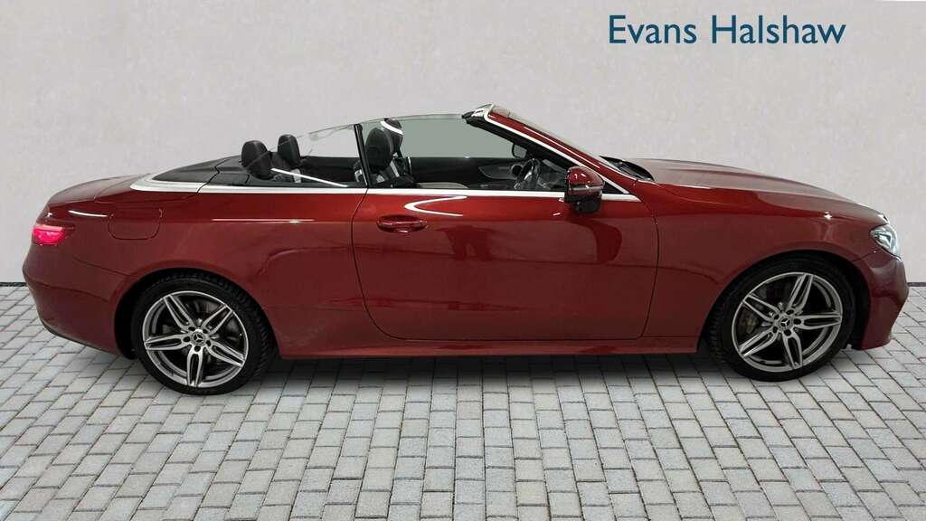 Mercedes-Benz E Class E200 Amg Line 7G-tronic 2017 DE67VYS Red #3