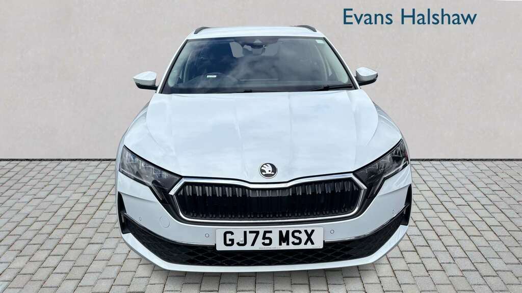 Skoda Octavia 1.5 Tsi Se Technology 2025 GJ75MSX White #4