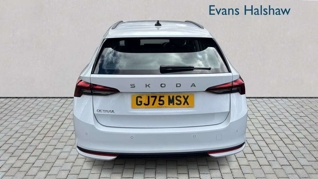 Skoda Octavia 1.5 Tsi Se Technology 2025 GJ75MSX White #5