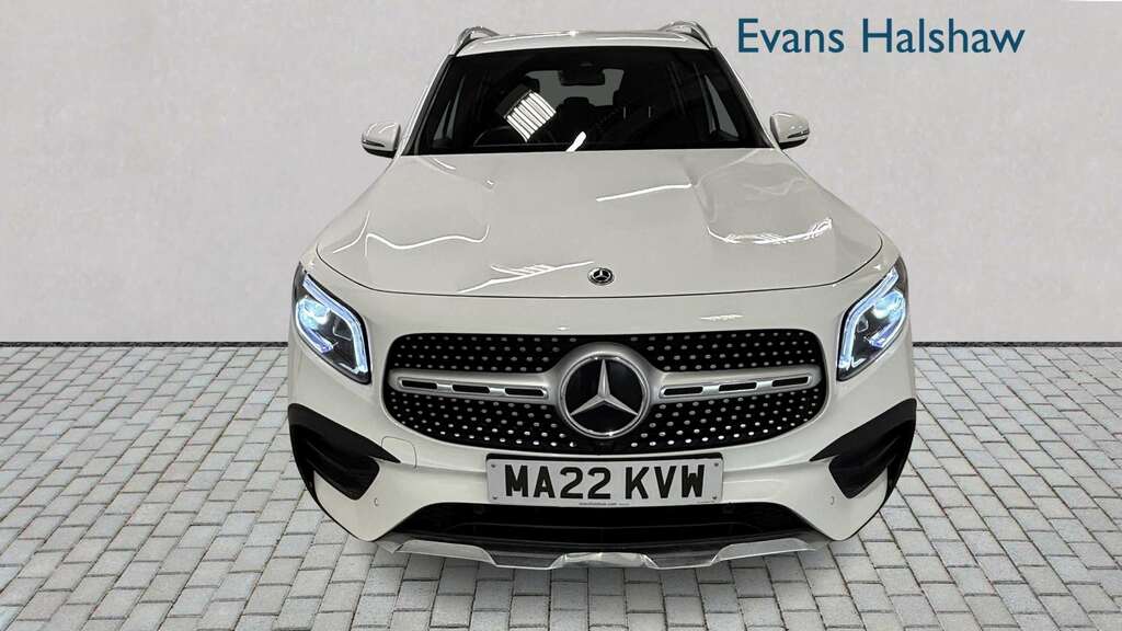 Mercedes-Benz GLB Class 200 Amg Line Premium 7G-tronic 2022 MA22KVW White #4
