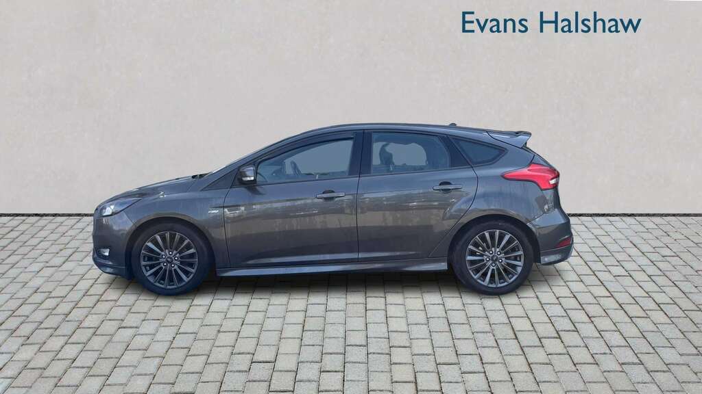 Ford Focus 1.5 Tdci 120 St-line 2017 CV67VLA Grey #3