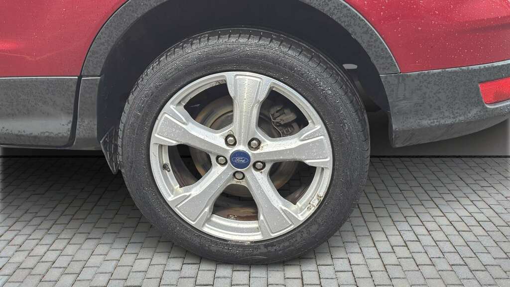 Ford Kuga 1.5 Tdci Titanium 2Wd 2017 PJ17EHD Red #5