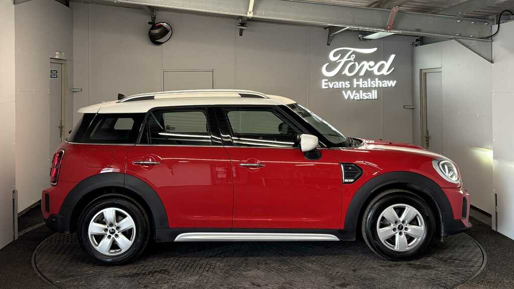 Mini Countryman 1.5 Cooper Classic 2023 MM23TCO Red #3