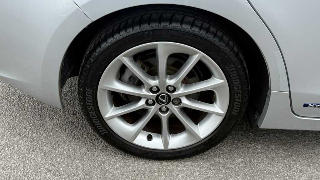 Lexus CT 200H 1.8 Advance Cvt 2013 Silver #6