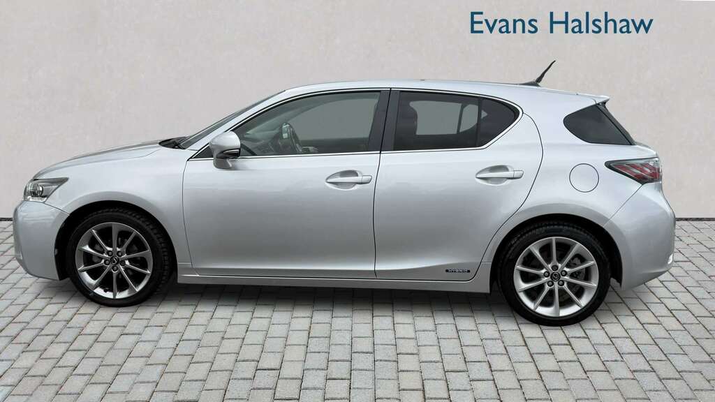 Lexus CT 200H 1.8 Advance Cvt 2013 Silver #2