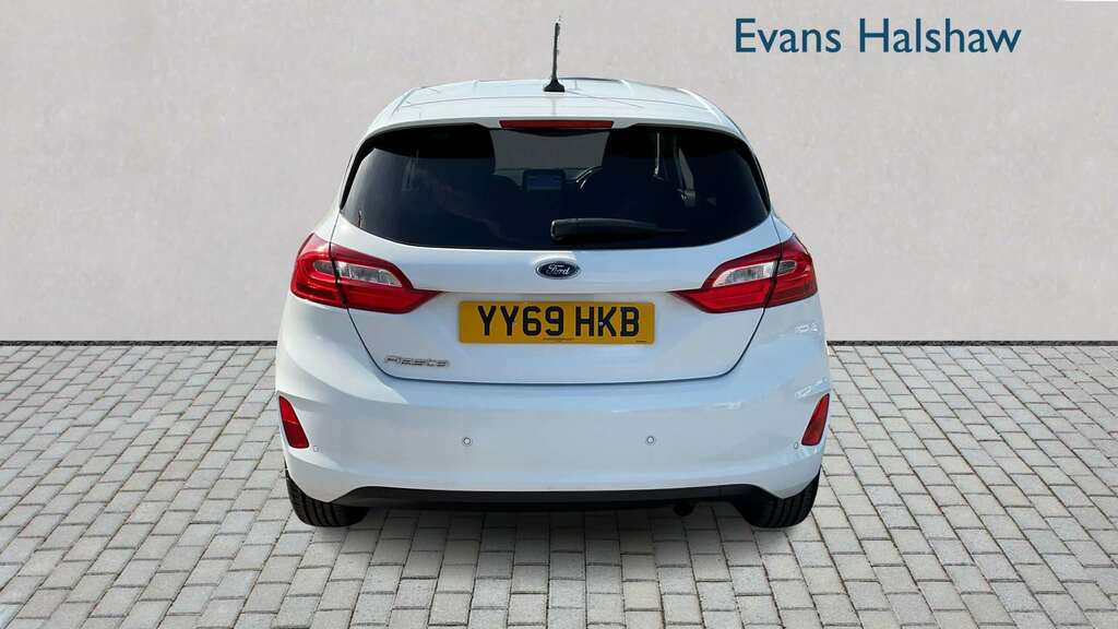 Ford Fiesta 1.0 Ecoboost Titanium 2019 White #2