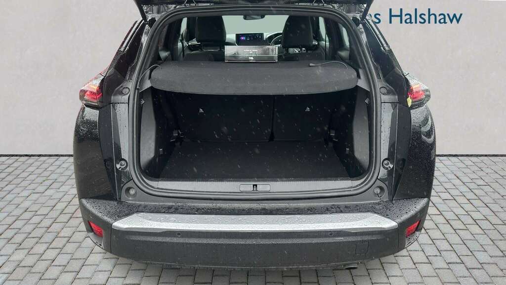 Peugeot 2008 1.2 Puretech Allure 2025 AVI8707 Black #2