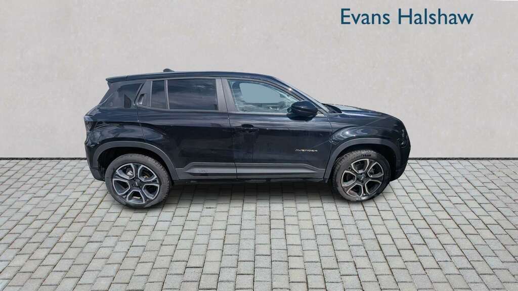 Jeep Avenger 1.2 E-hybrid Summit Dct 2025 DG74RXF Red #6