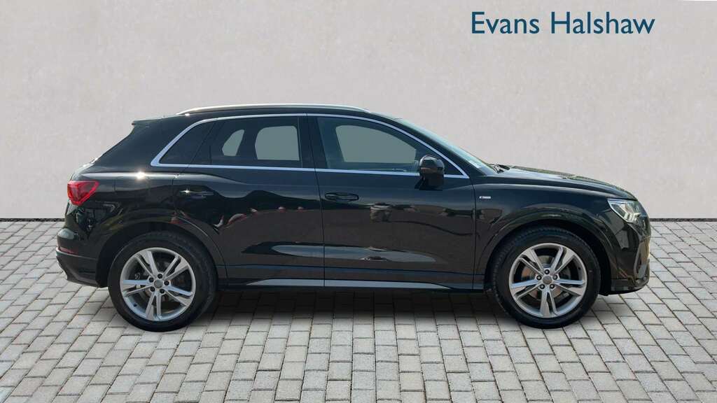 Audi Q3 35 Tfsi S Line S Tronic 2020 SA70ZWY Black #3