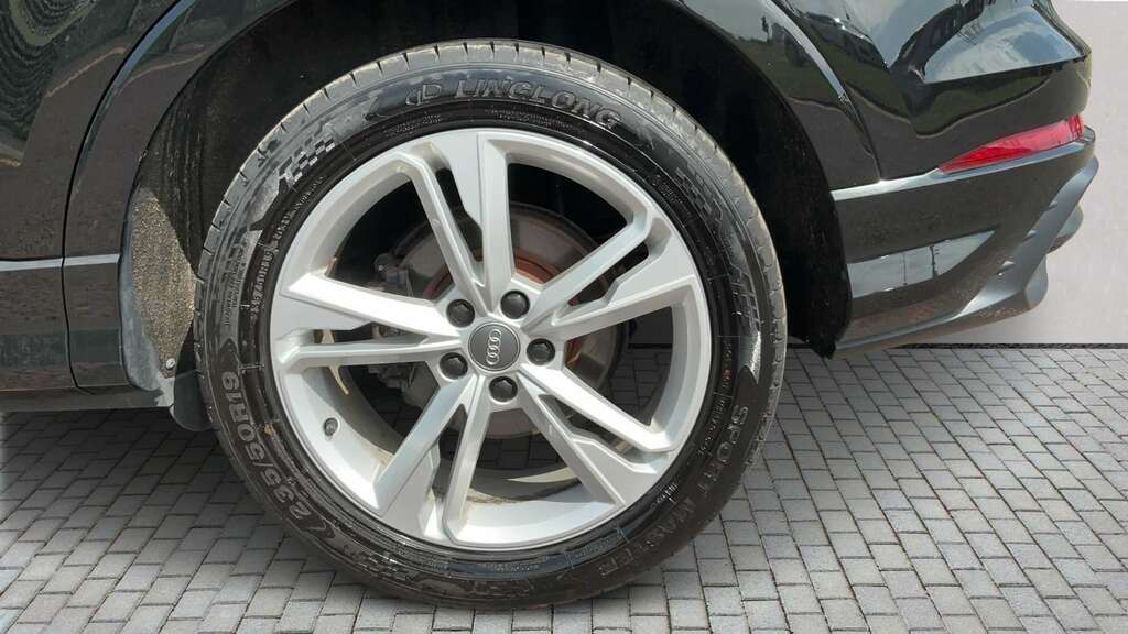 Audi Q3 35 Tfsi S Line S Tronic 2020 SA70ZWY Black #6
