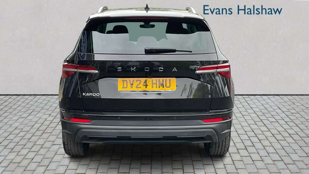 Skoda Karoq 1.5 Tsi Se L 2024 Black #5