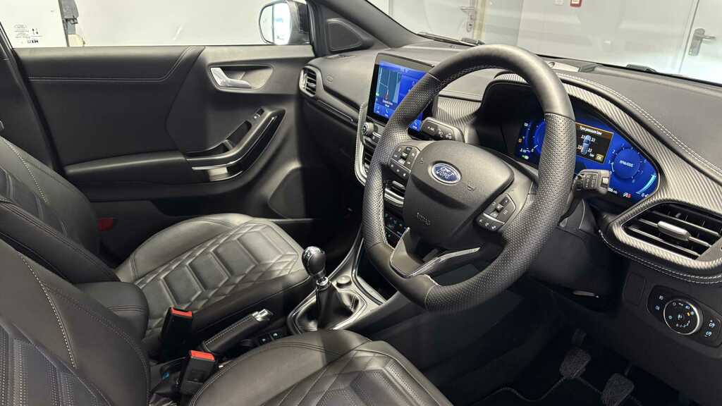 Ford Puma 1.0 Ecoboost Hybrid Mhev 155 St-line Vignale 2 Black