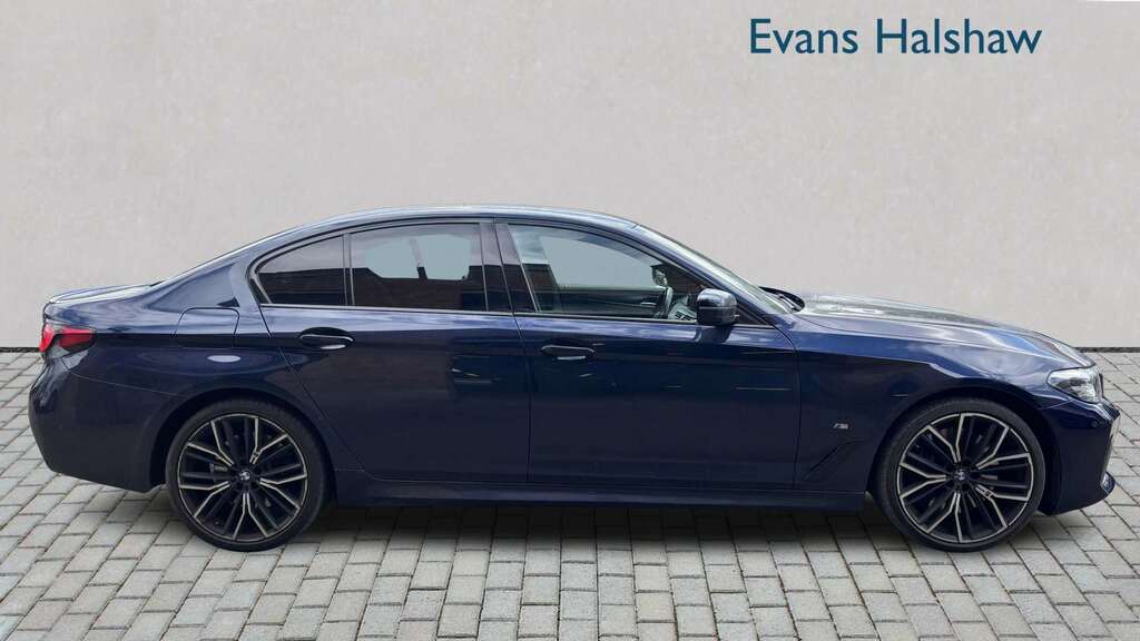 BMW 5 Series 530D Xdrive Mht M Sport 2022 LG22UBV Blue #2