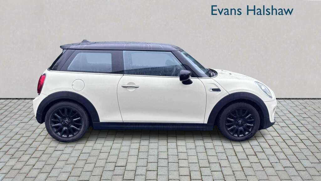 Mini Hatch 1.5 Cooper Classic II 2019 SG69LMM White #6