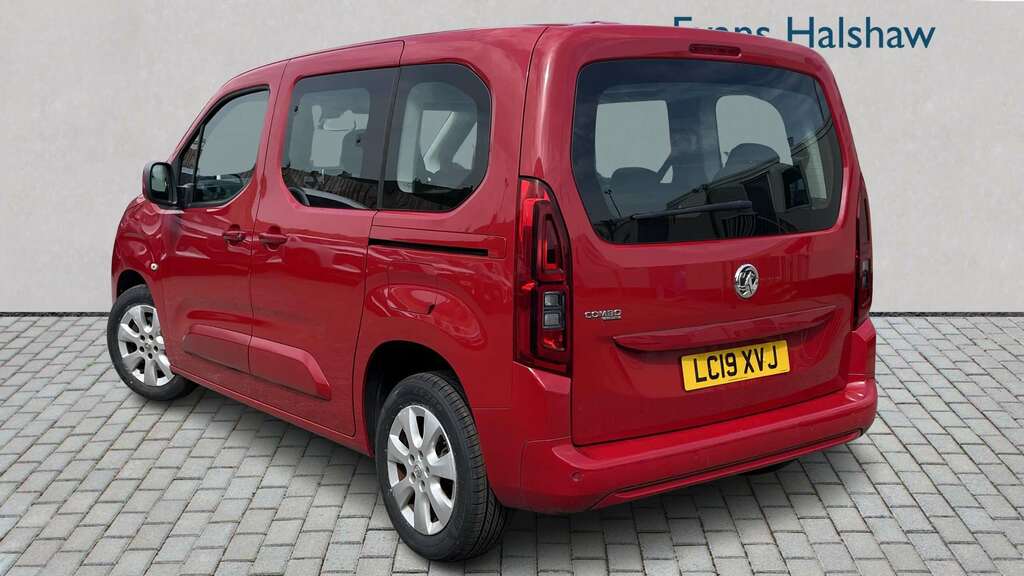 Vauxhall Combo Life 1.2 Turbo Energy 7 Seat 2019 Red