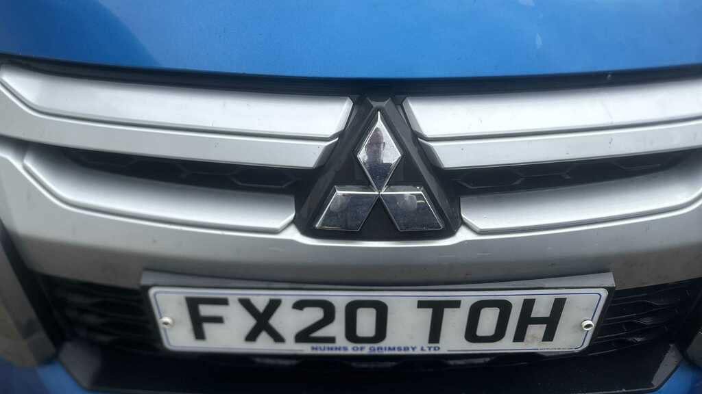 Mitsubishi L200 Double Cab Di-d 150 Trojan 4Wd 2020 FX20TOH Blue #4