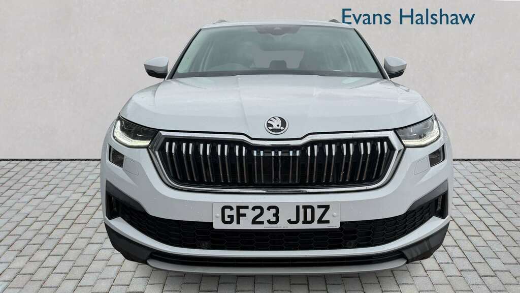 Skoda Kodiaq 1.5 Tsi Se L Executive Dsg 7 Seat 2023 GF23JDZ White #4